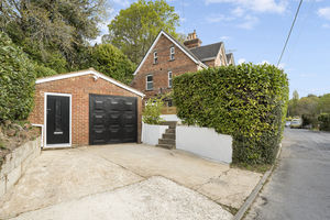 Photo 11- click for photo gallery